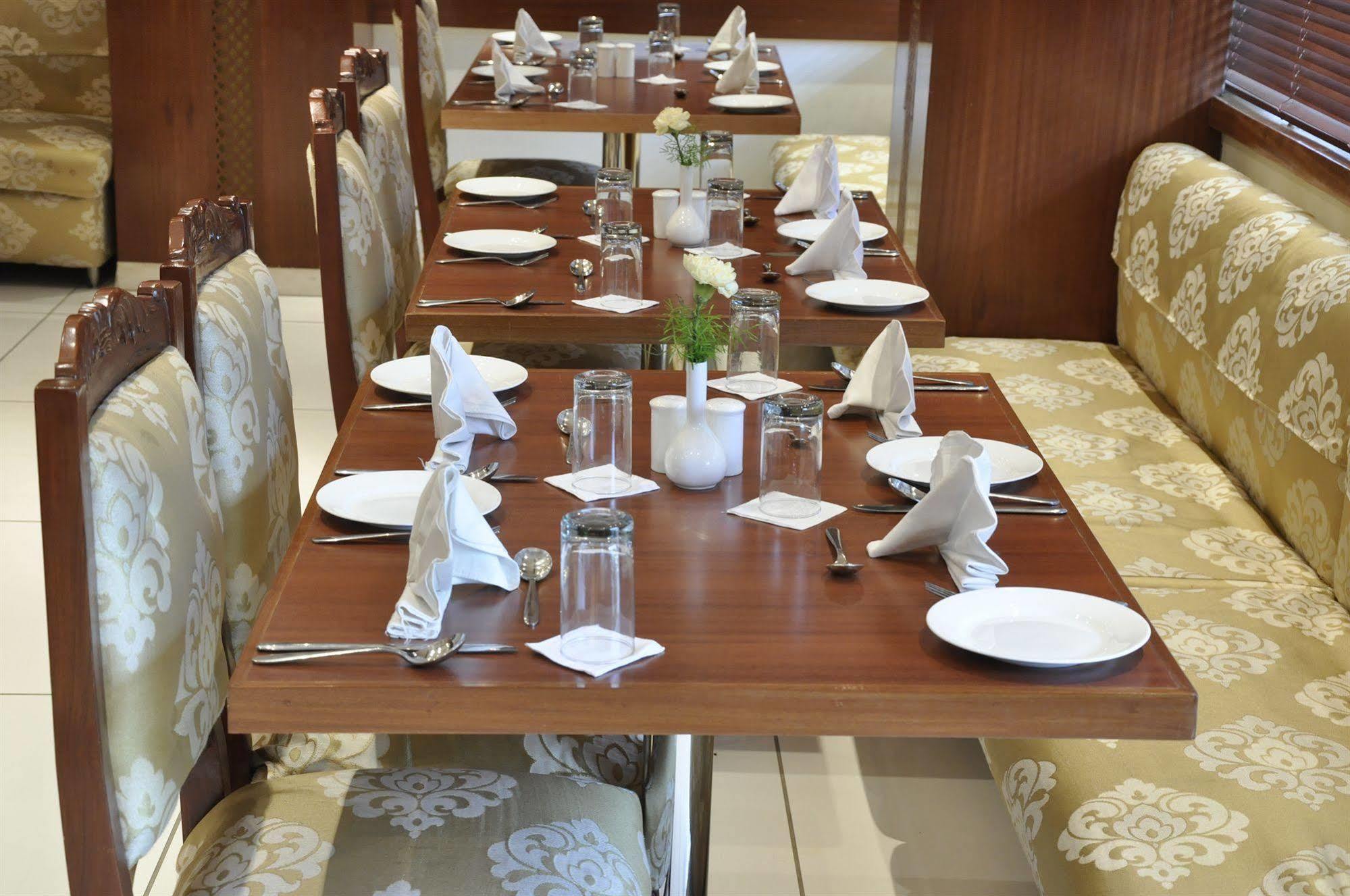 Jaipur Cm-A Luxury Boutique Hotel Esterno foto